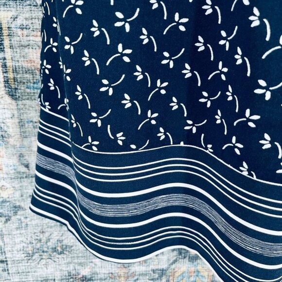Loft Outlet Shift Dress Size M Petite  Navy White Elastic Waist Sleeveless - Picture 5 of 8